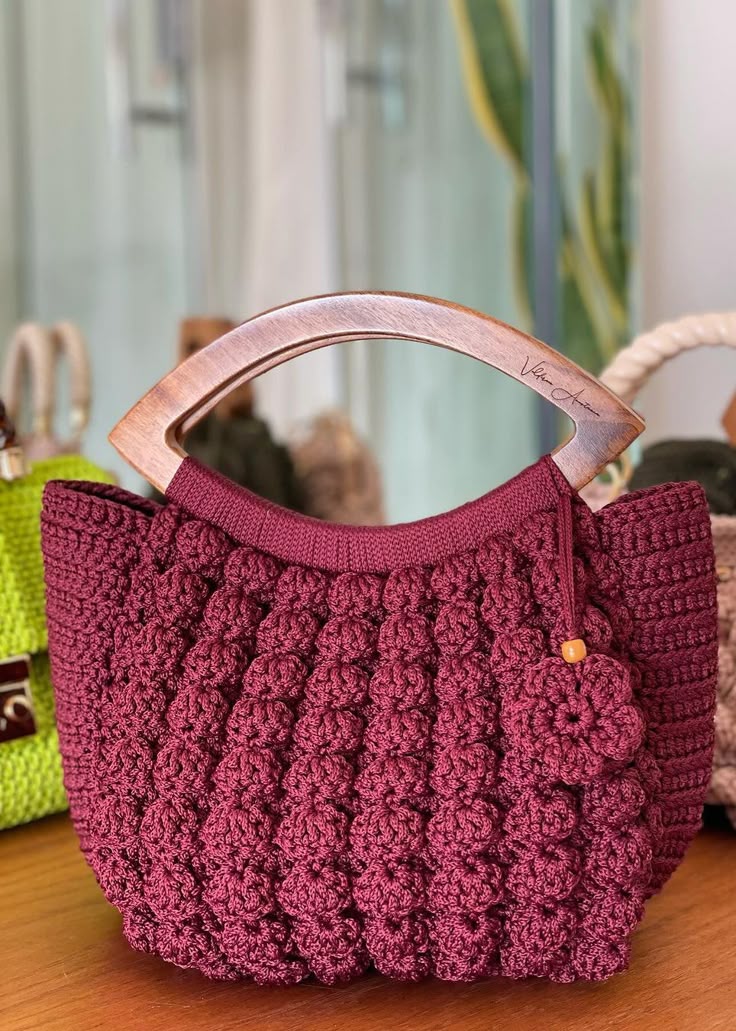 Bordo torba sa drvenom ručkom